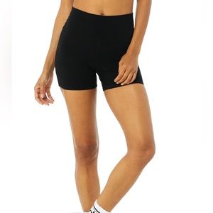 Alo Yoga 4" Vapor High-Waist Fierce Short